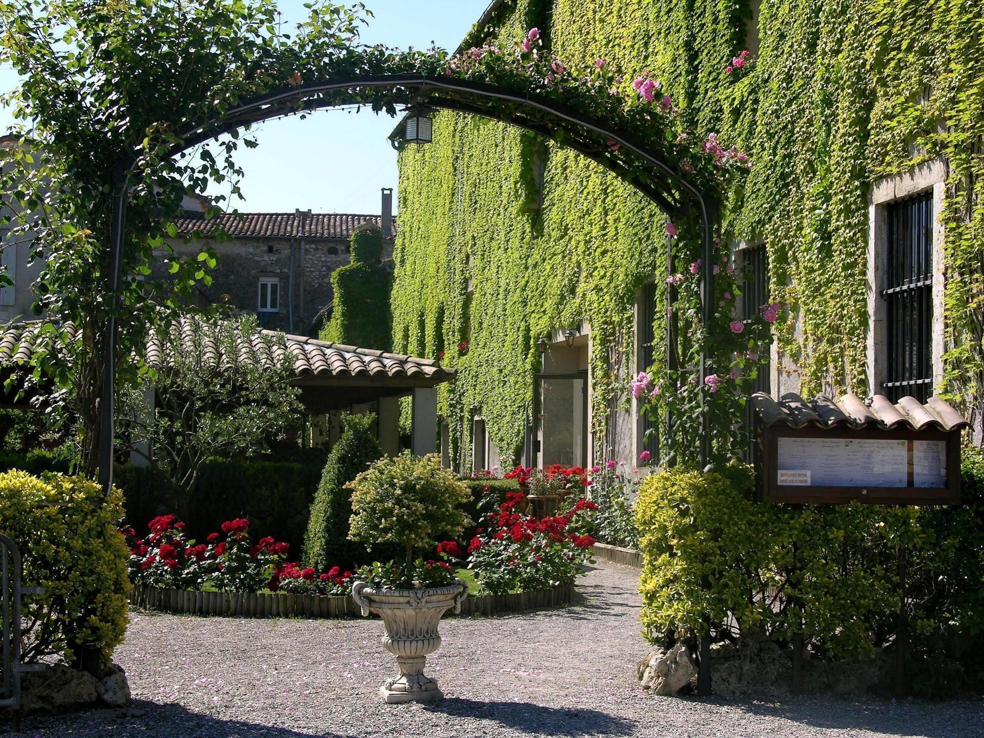 Logis Hotel Restaurant Les Norias Cazilhac  Exterior photo