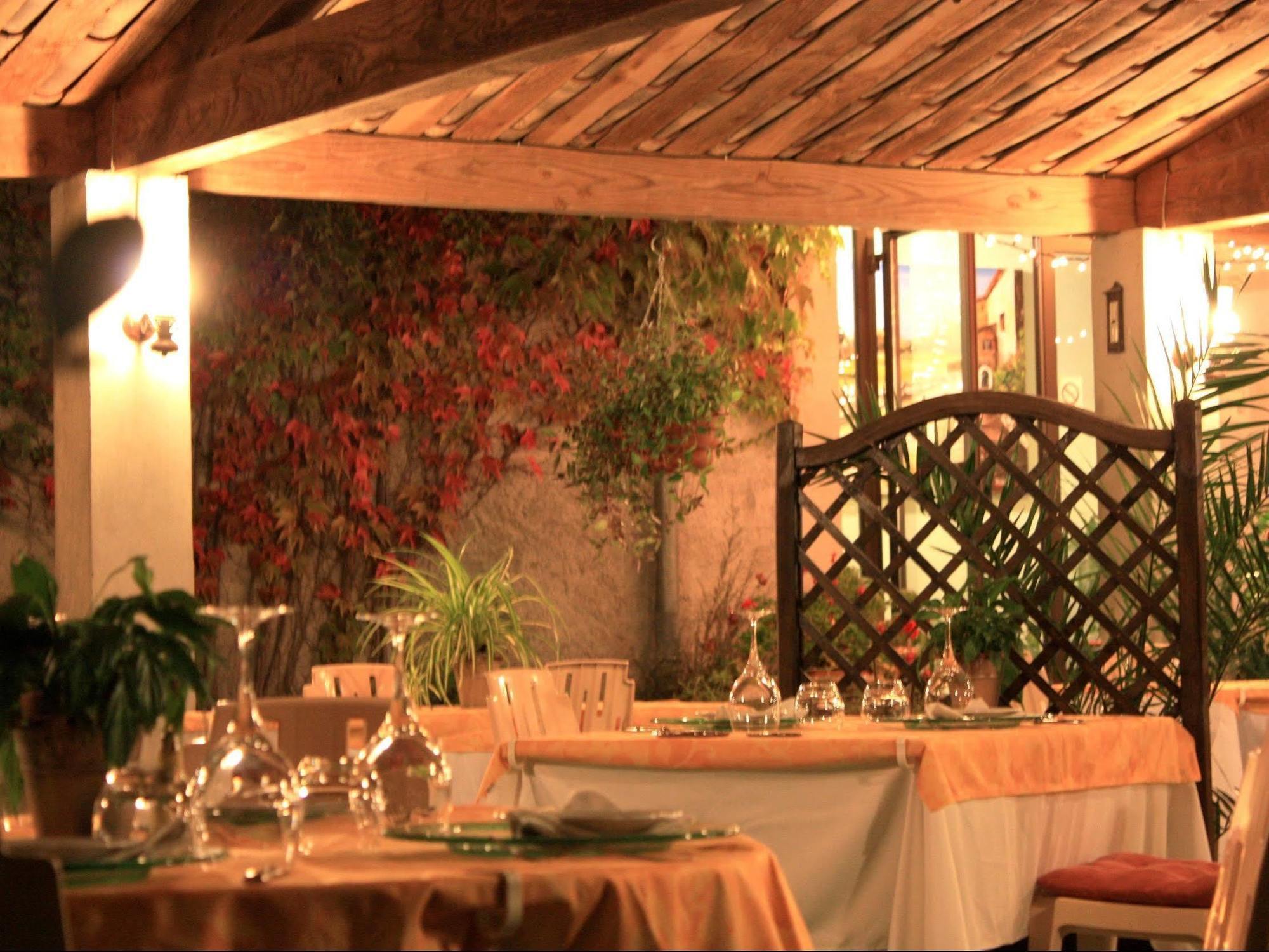 Logis Hotel Restaurant Les Norias Cazilhac  Exterior photo